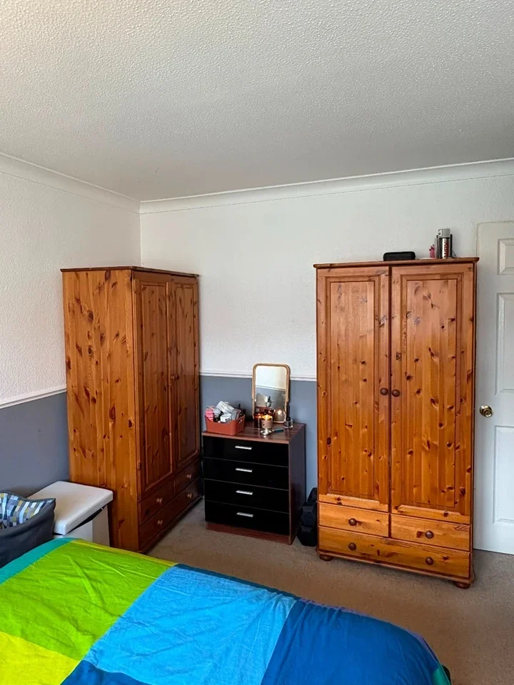 Room Mount Pleasant Walk in Greater London