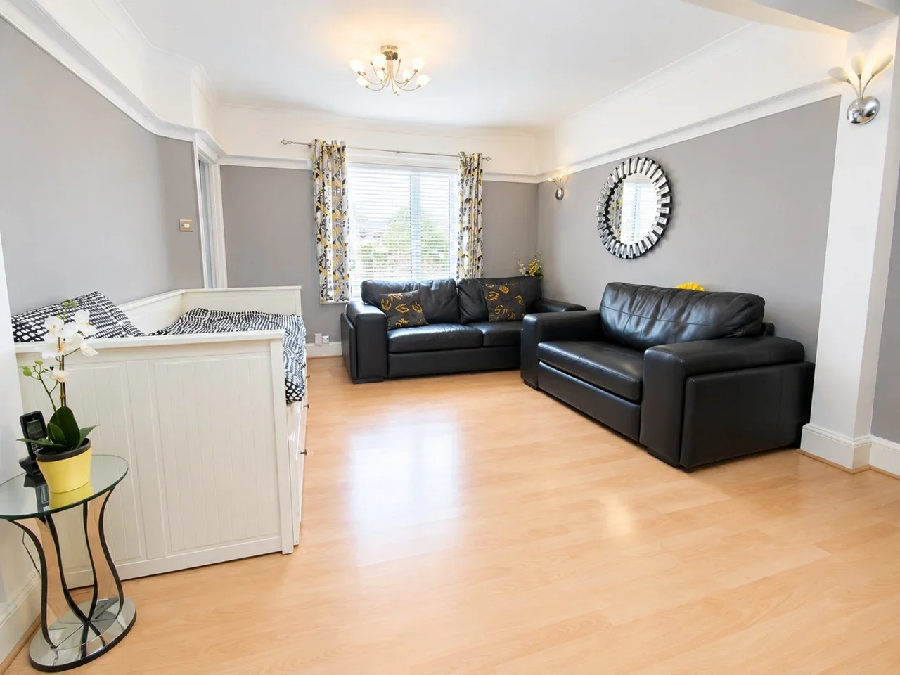 House Aveley Road in Greater London