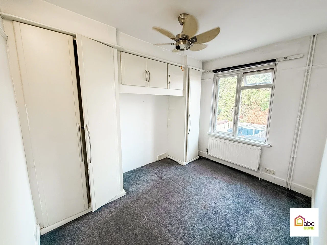 House Aveley Road in Greater London