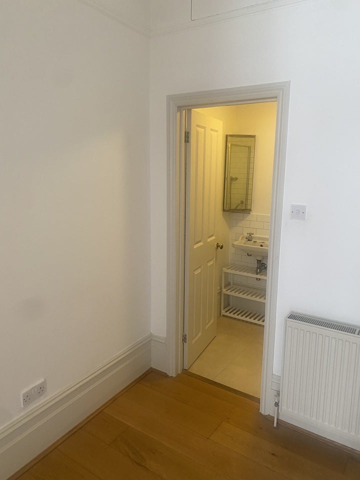 Flat Elder Avenue in Greater London