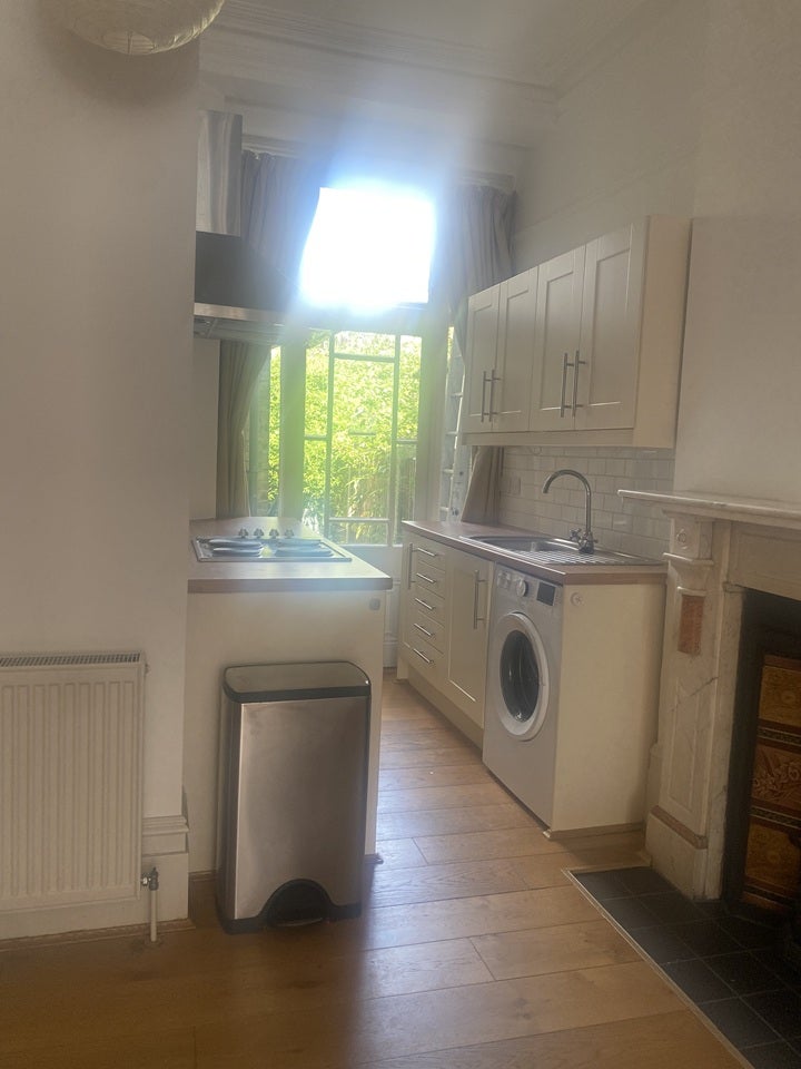 Flat Elder Avenue in Greater London