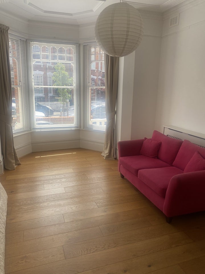 Flat Elder Avenue in Greater London
