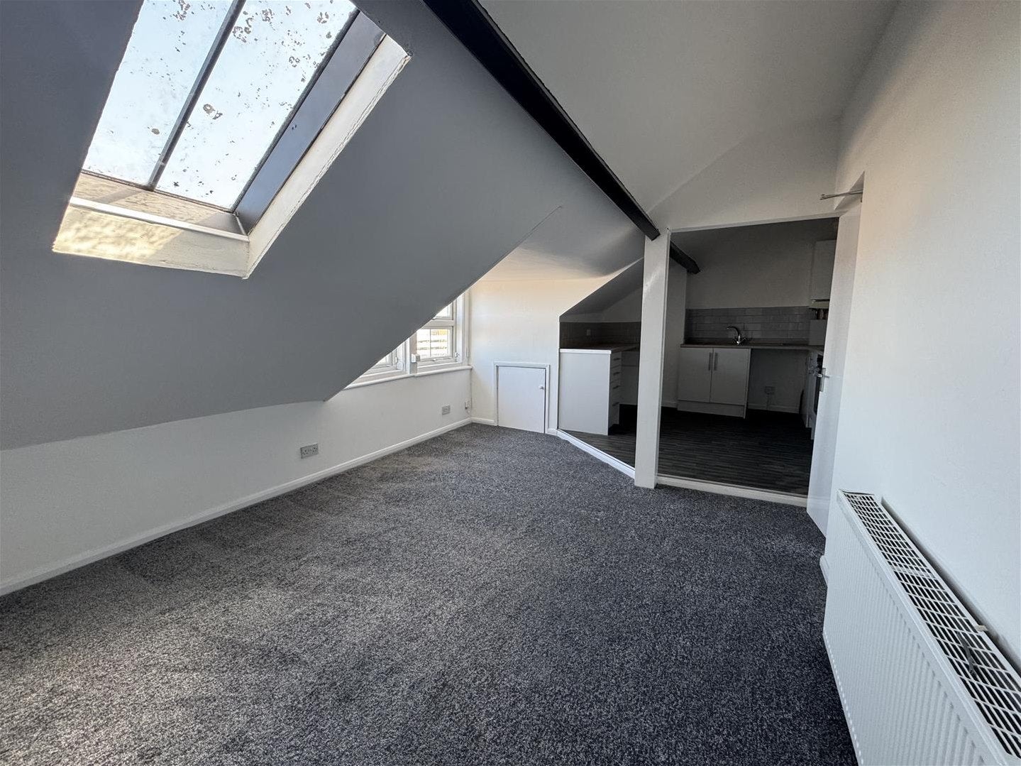 Flat Albemarle Crescent in Scarborough
