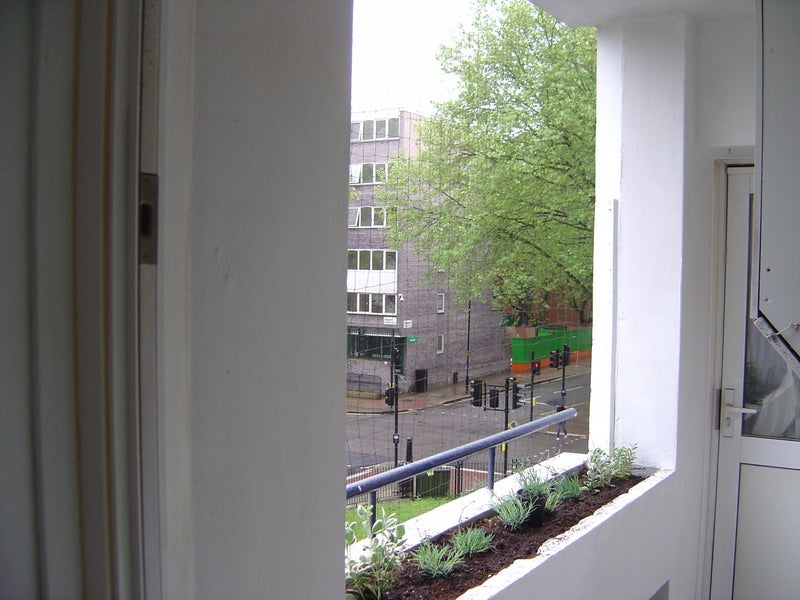Room Robert Street in Greater London
