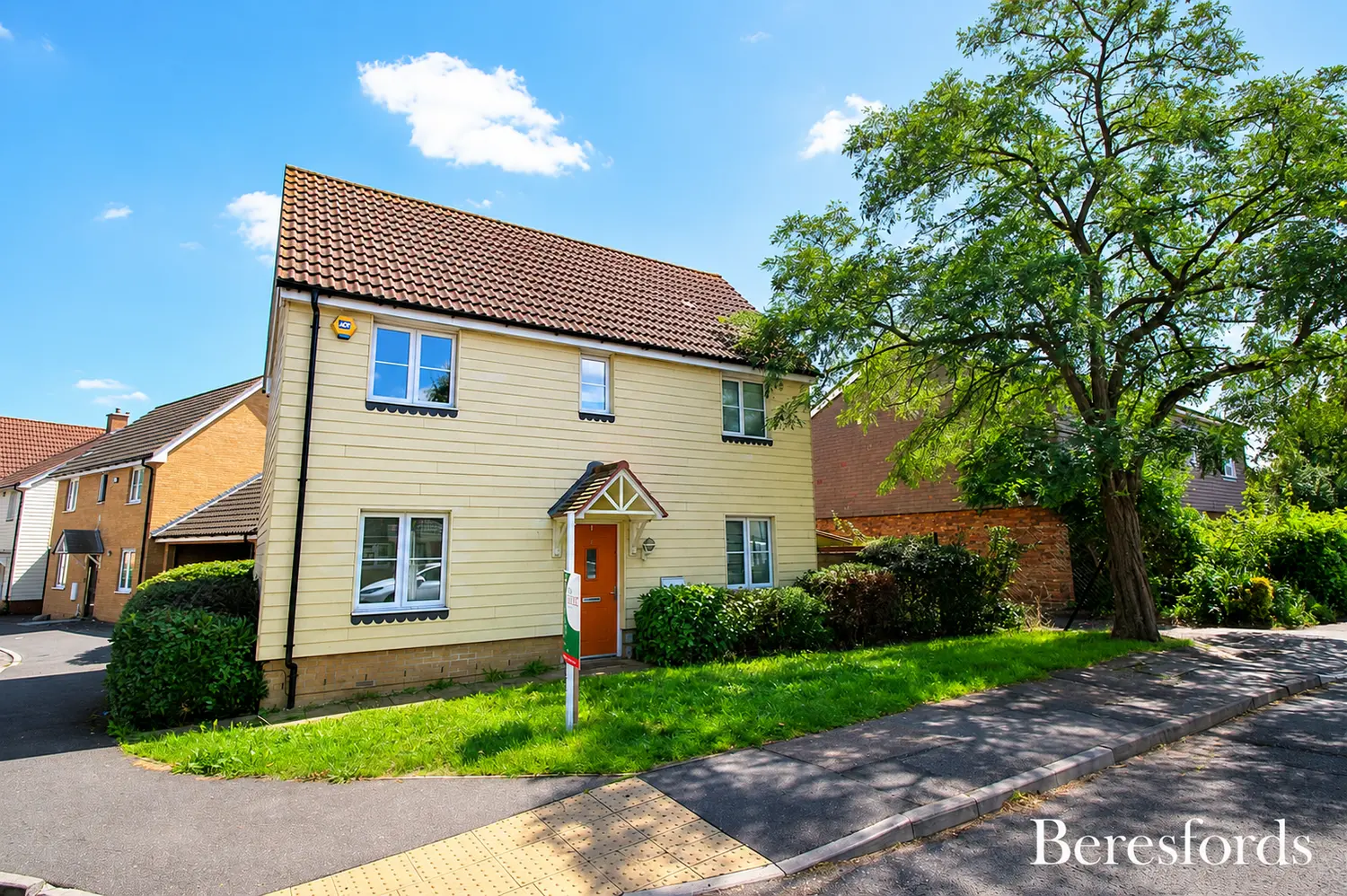 House Stradbroke Park in Chigwell