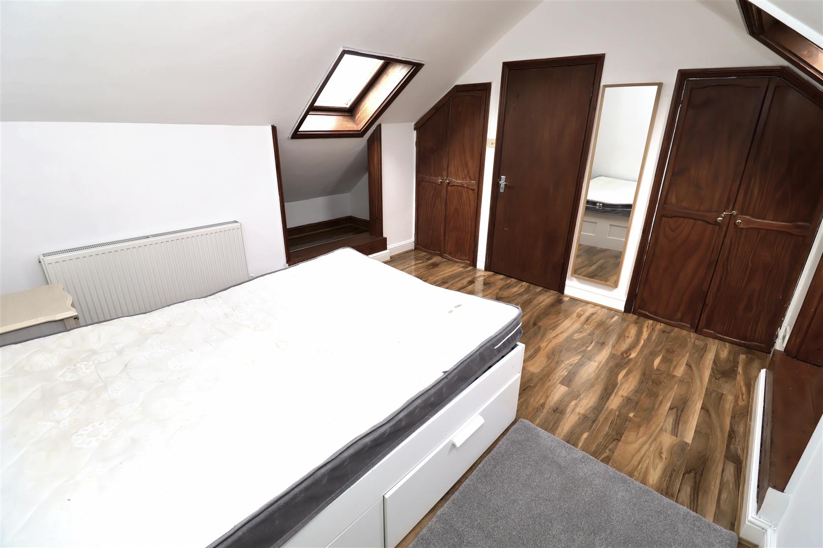 Flat Hamilton Road in Greater London