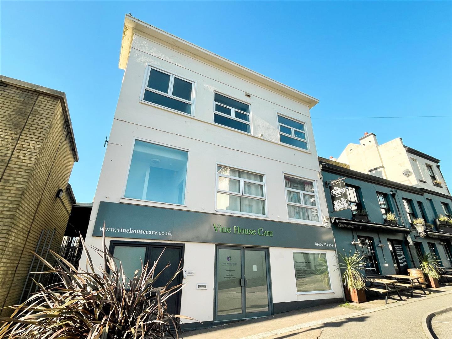 Flat Middle Street in St Leonards