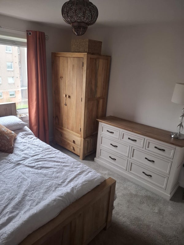 Room Northfield Drive in City of Edinburgh