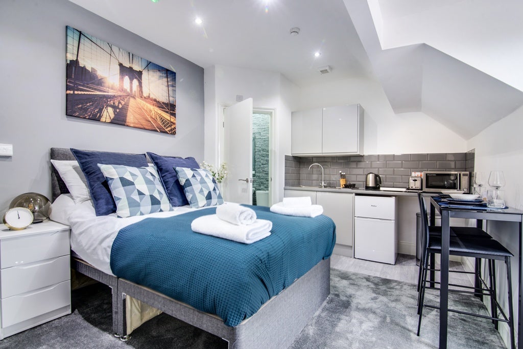Room Rotton Park Road in Birmingham