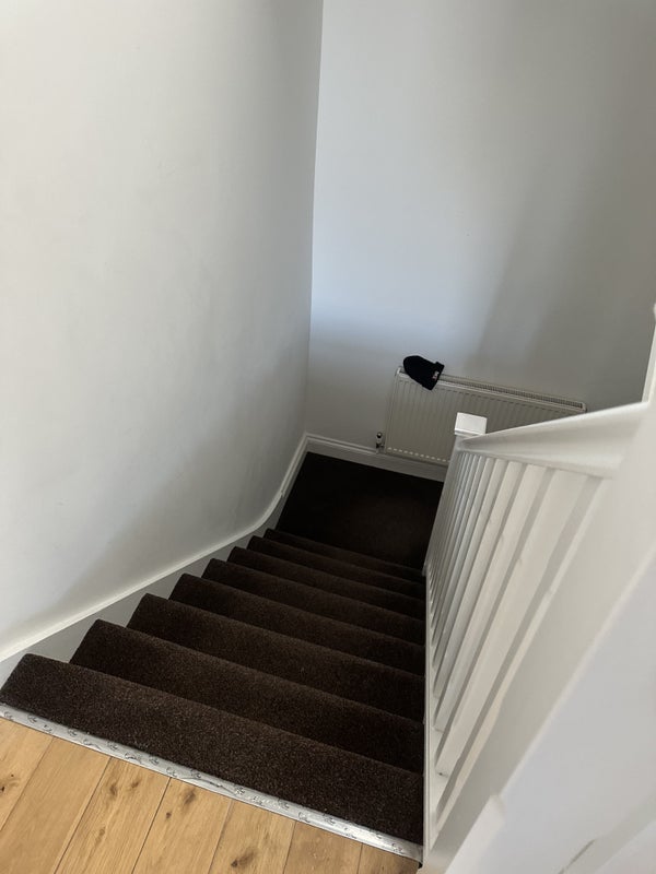 Flat Burchell Road in Greater London
