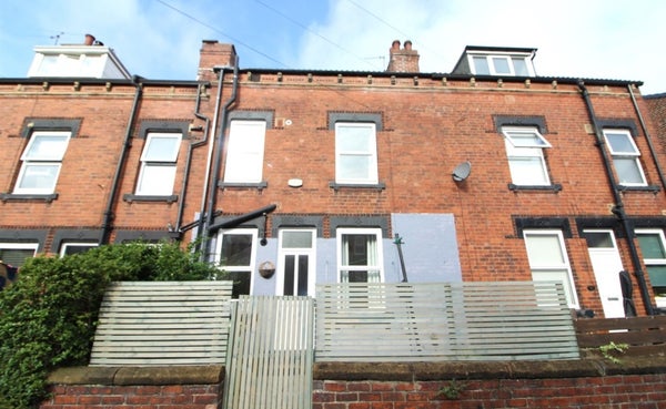 Flat Methley Mount in Leeds