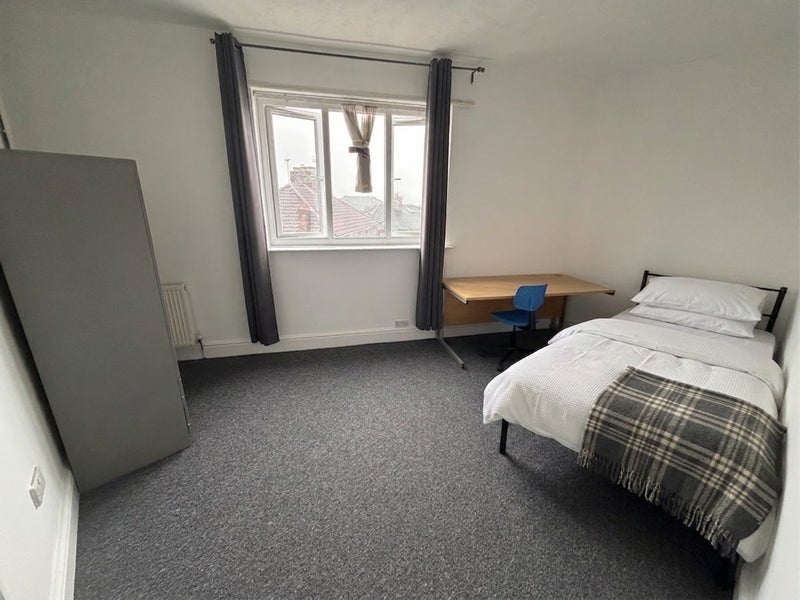 Room Bolton Road in Salford