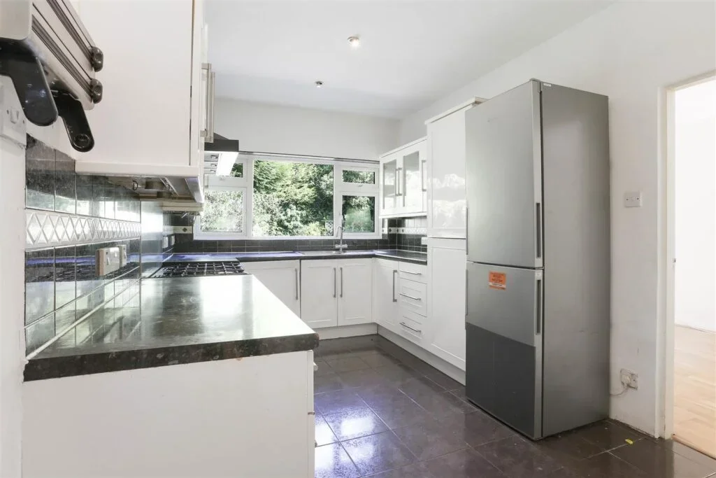 House Northey Avenue in Greater London