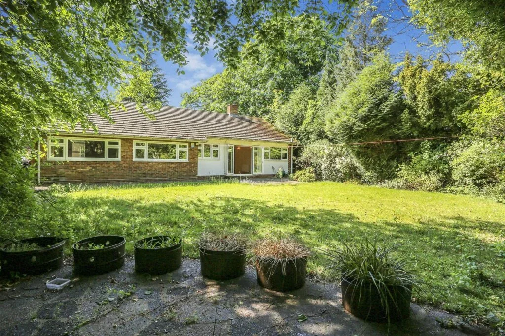 House Northey Avenue in Greater London