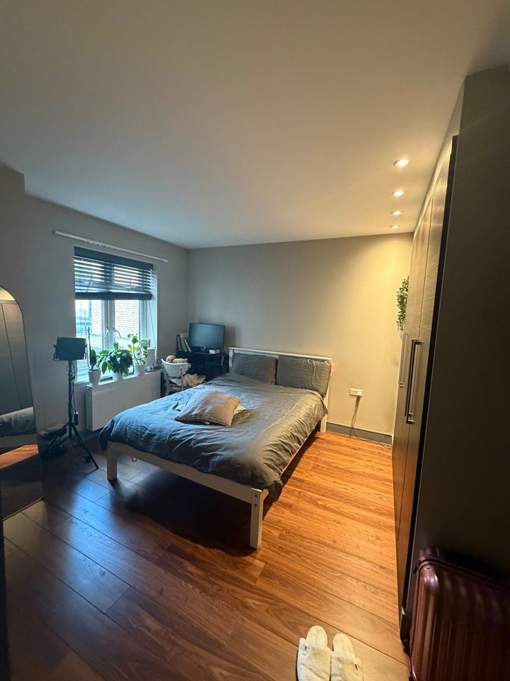 Room Brent Street in Greater London