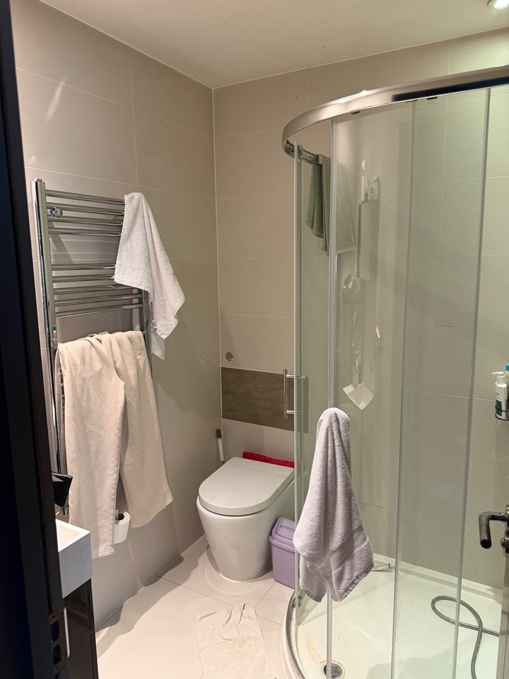 Room Brent Street in Greater London