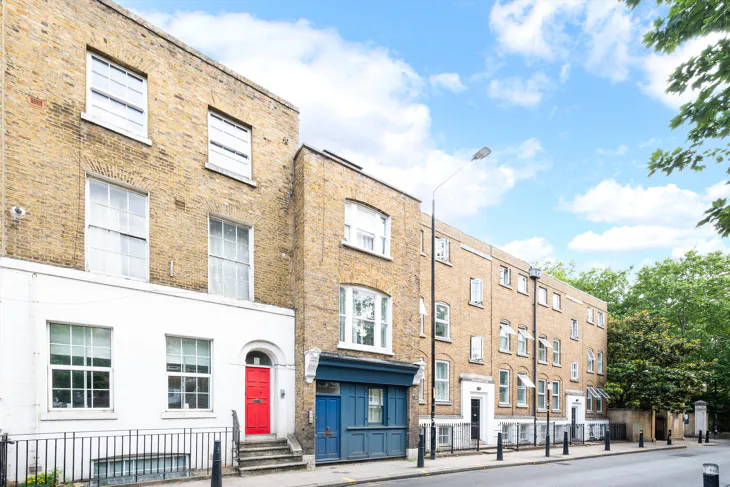 House Cannon Street Road in Greater London