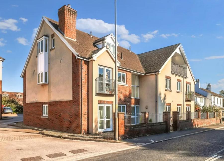Flat Gloucester Road in Ross-on-Wye