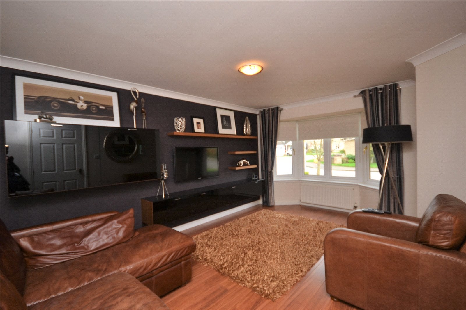 Flat Wyness Place in Kintore