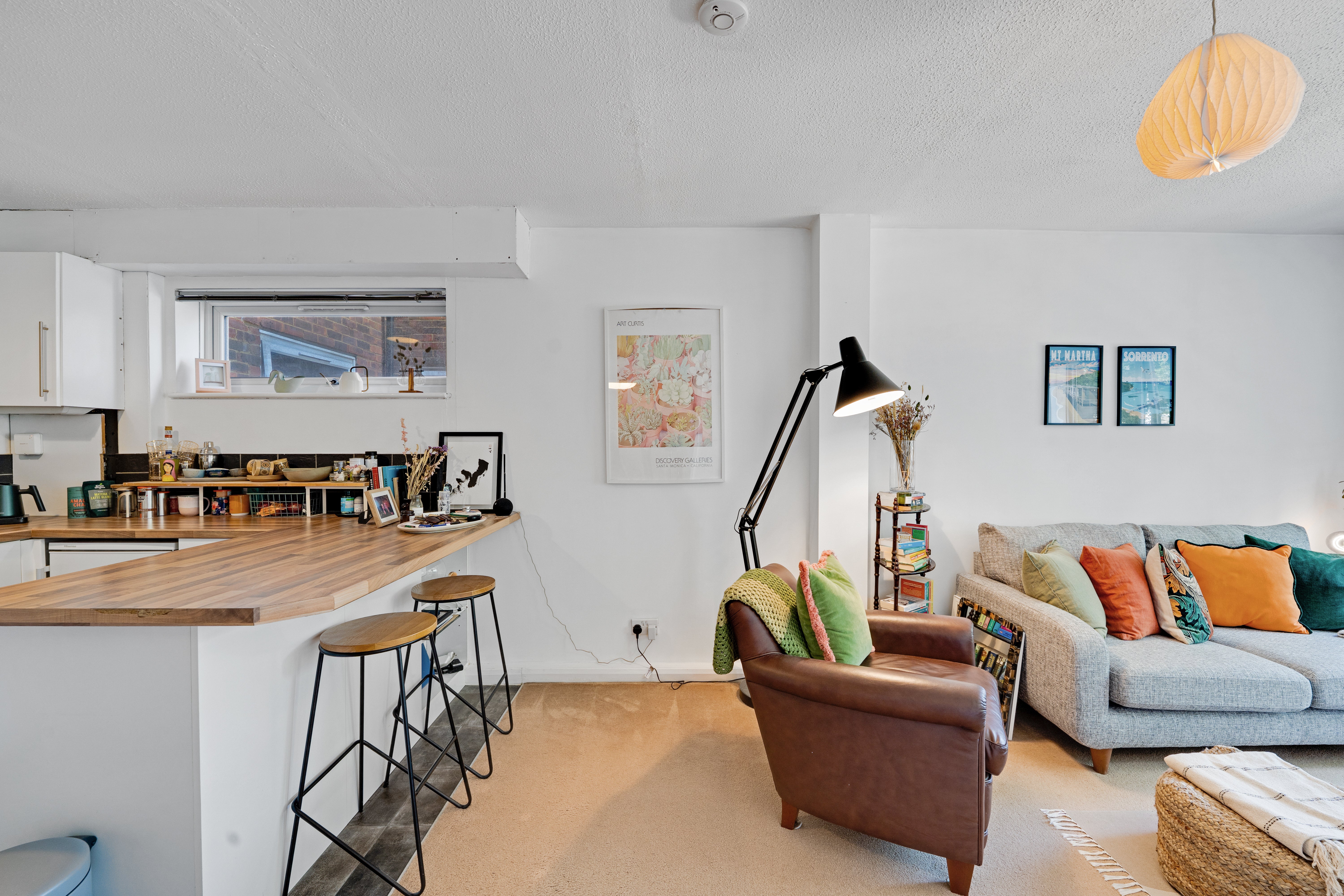 Flat Victoria Drive in Greater London