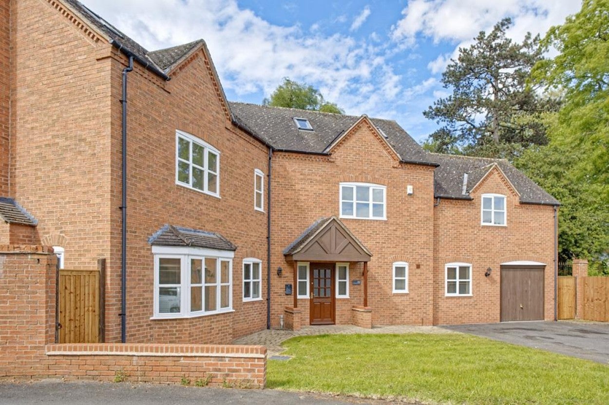 House Longlands Lane in South Derbyshire