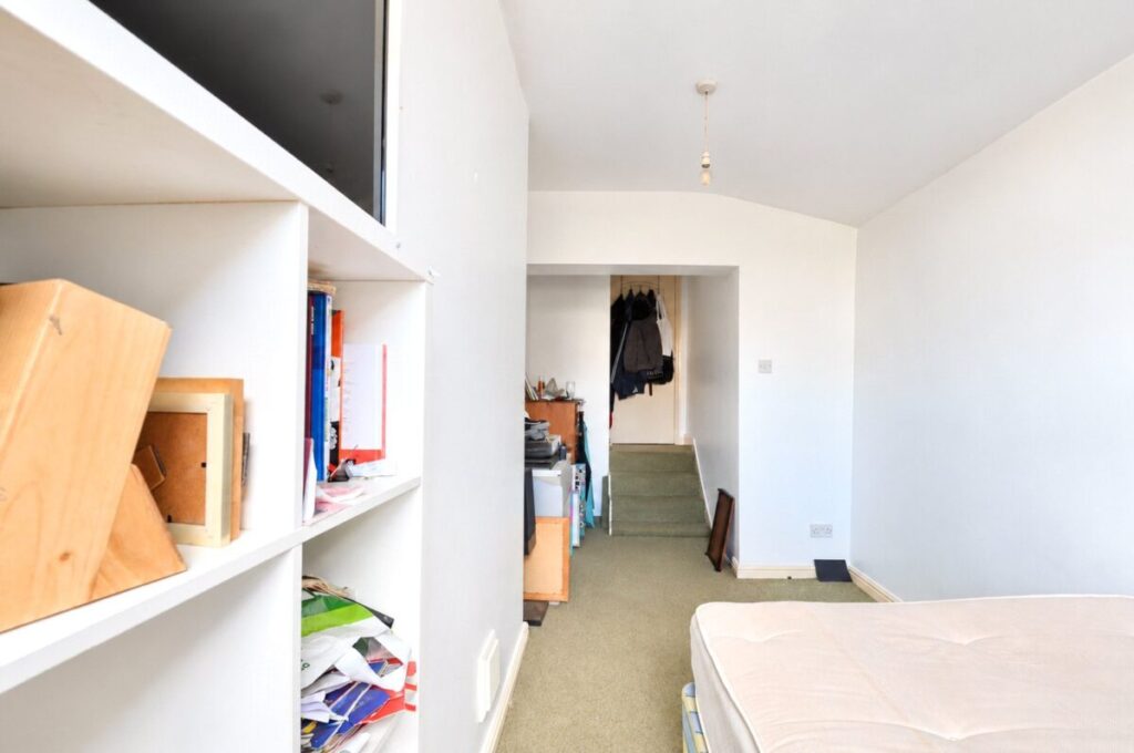 Room Gloucester Road in Bristol