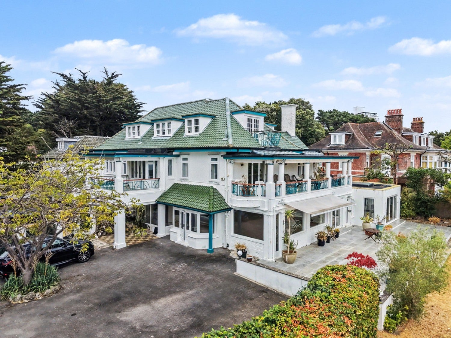 House West Overcliff Drive in Bournemouth