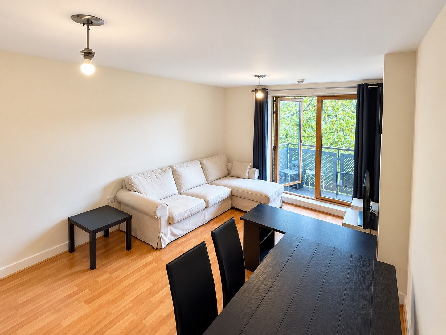 Flat Bethnal Green Road in Greater London
