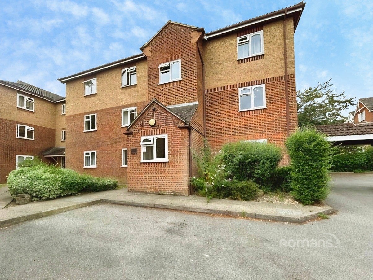 Flat Corfe Place in Maidenhead