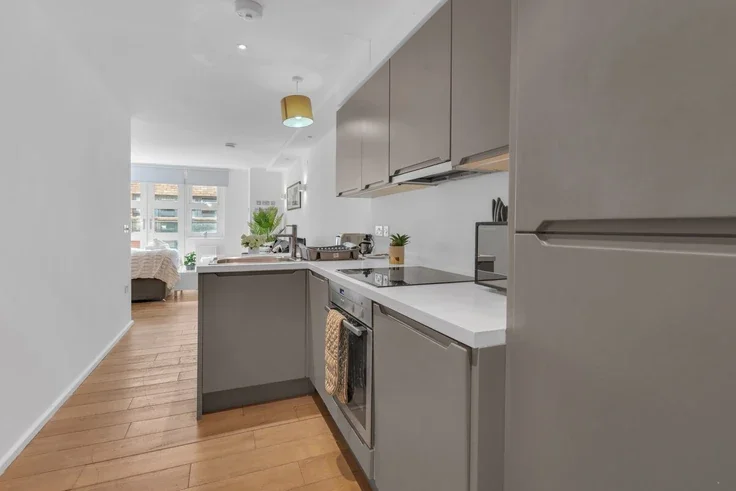 Room Baynes Street in Greater London