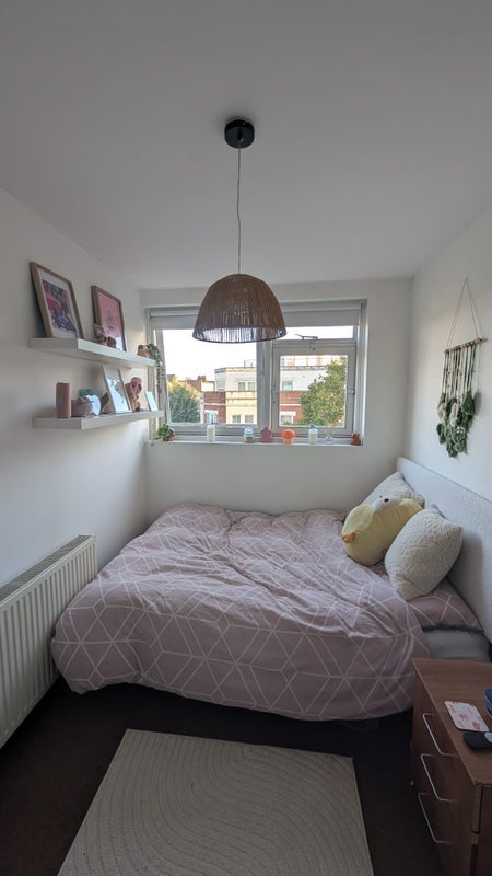Room Petworth Street in Greater London