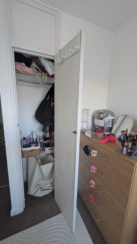 Room Petworth Street in Greater London