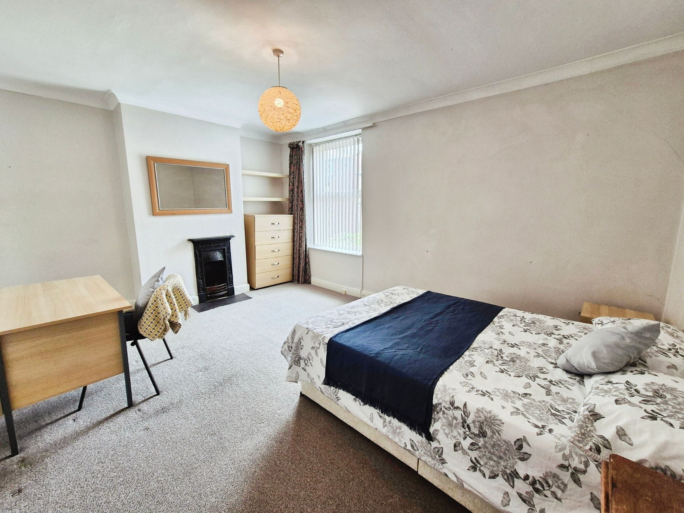 Room Salisbury Road in Sheffield