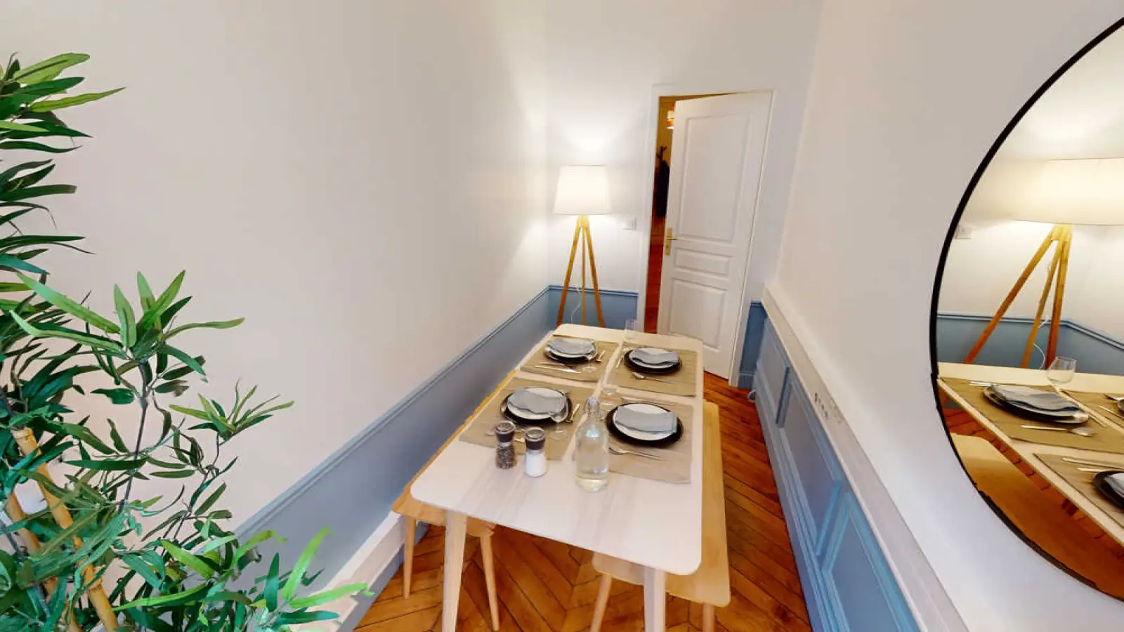 Chambre Rue La Boétie à Paris