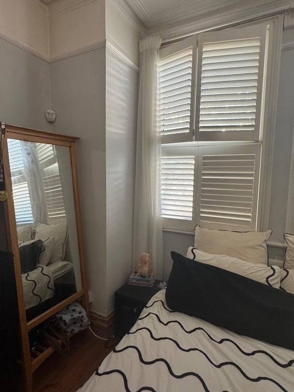 Room Leighton Road in Greater London