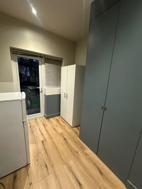 Room Streatham Road in Greater London