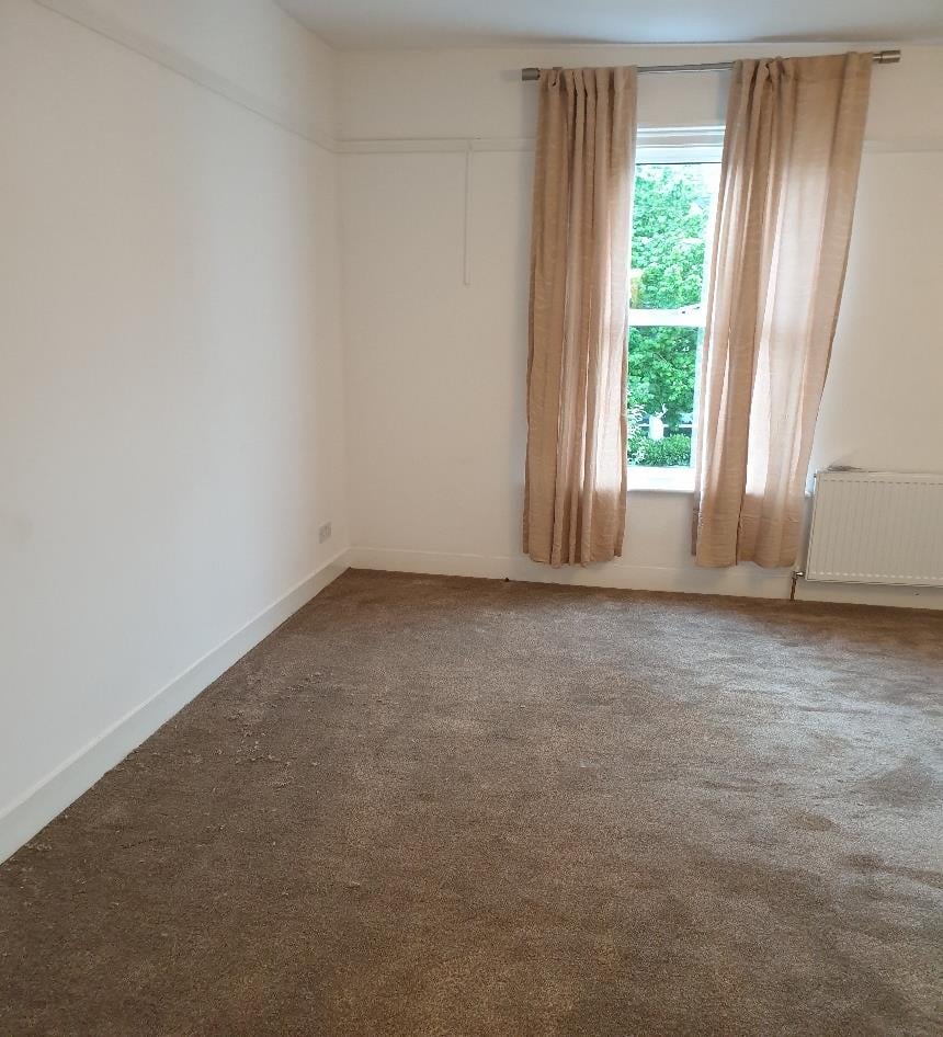 Flat Wilton Road in Greater London