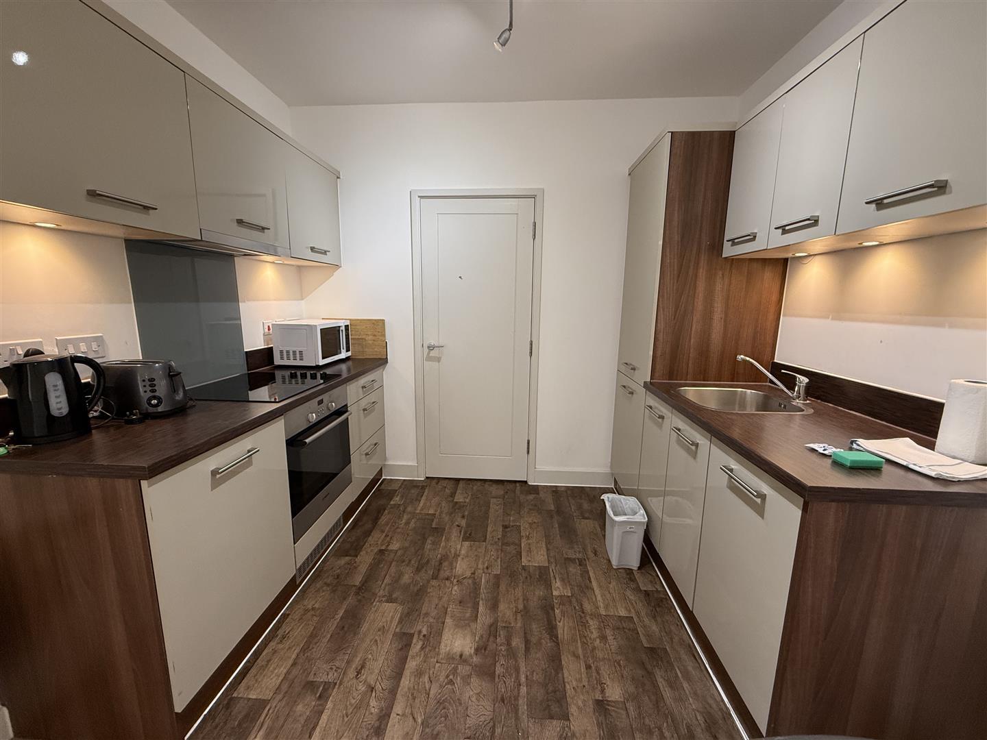 Flat Between Towns Road in Oxford