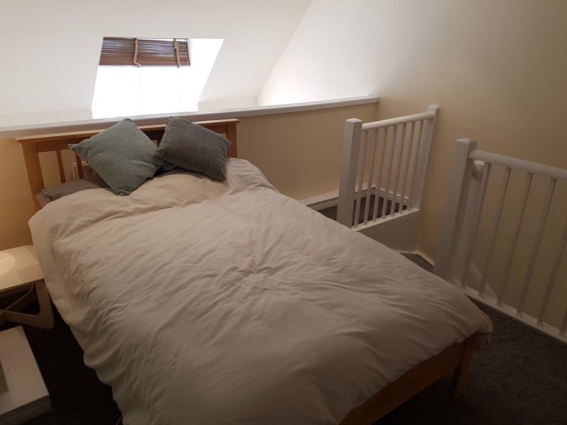 Flat Clifton Grove in Greater London