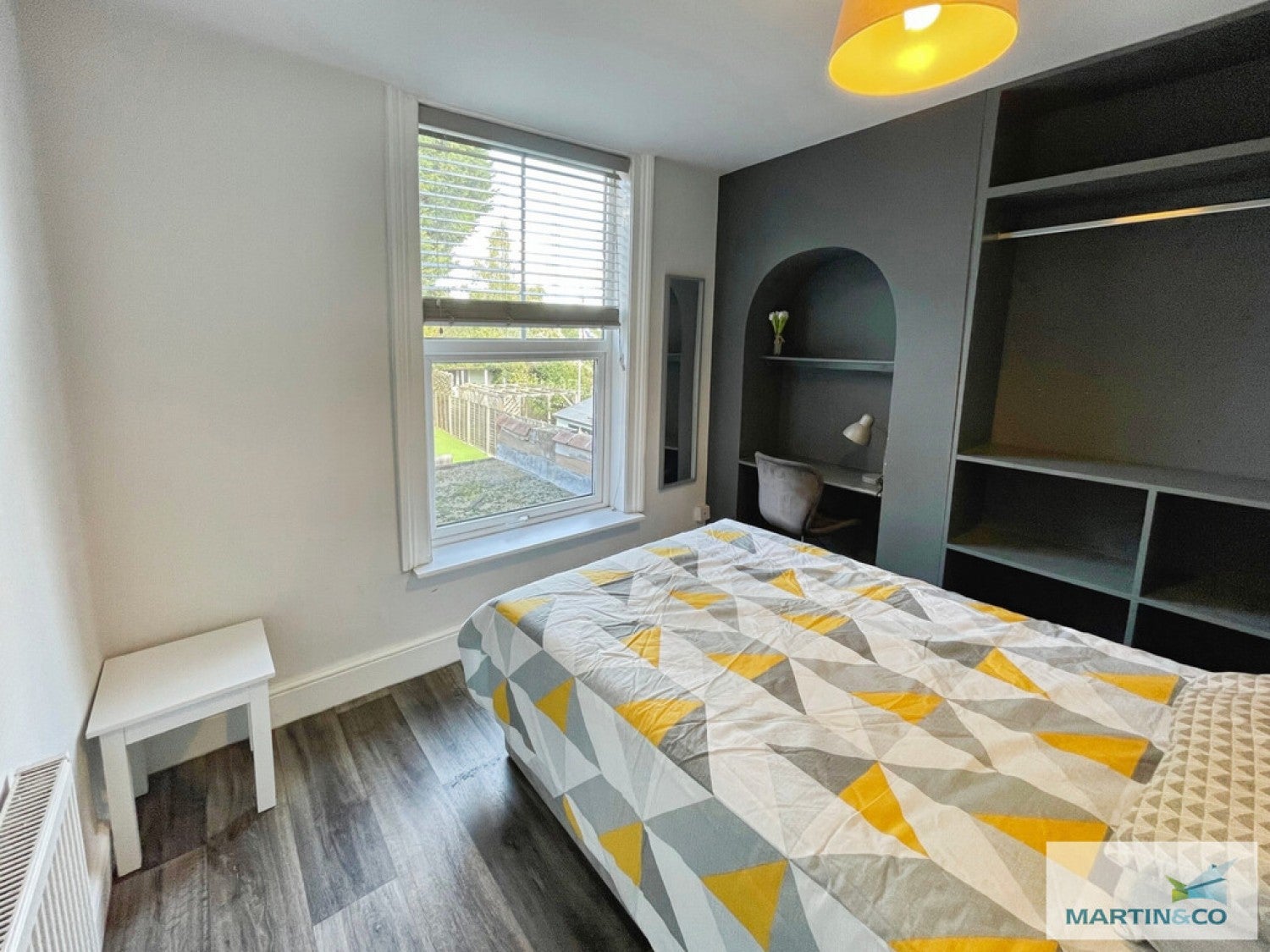 Room Glebe Close in Worcester