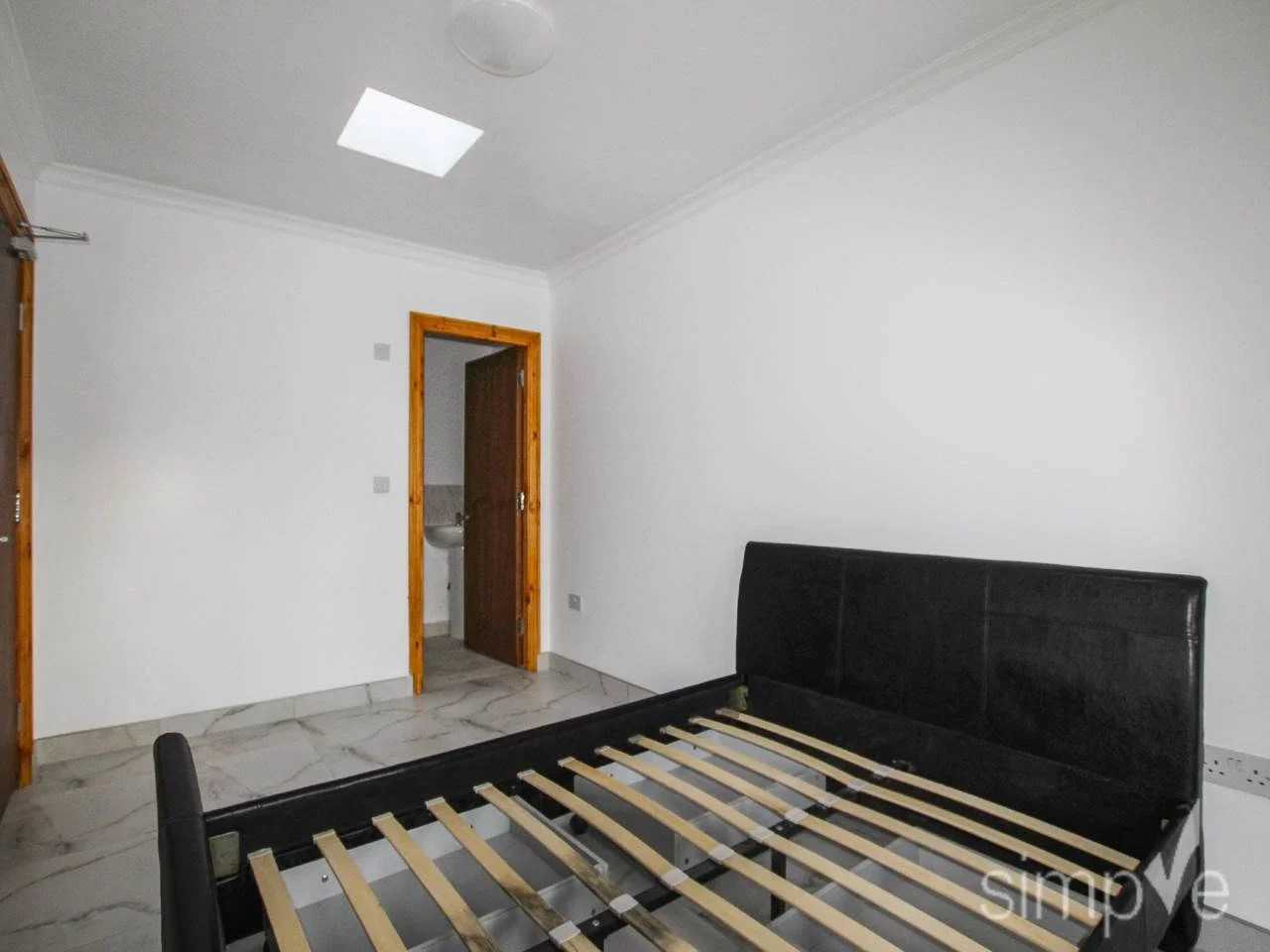 House Shepiston Lane in Greater London