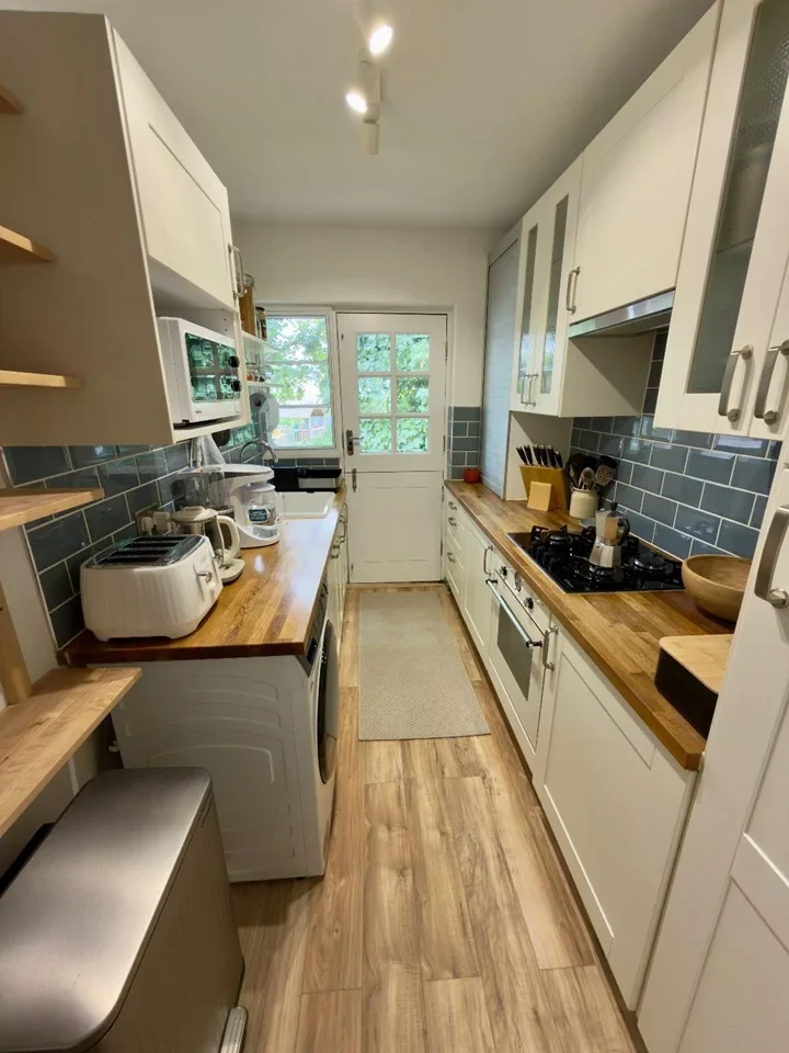 Room Conifers Close in Greater London