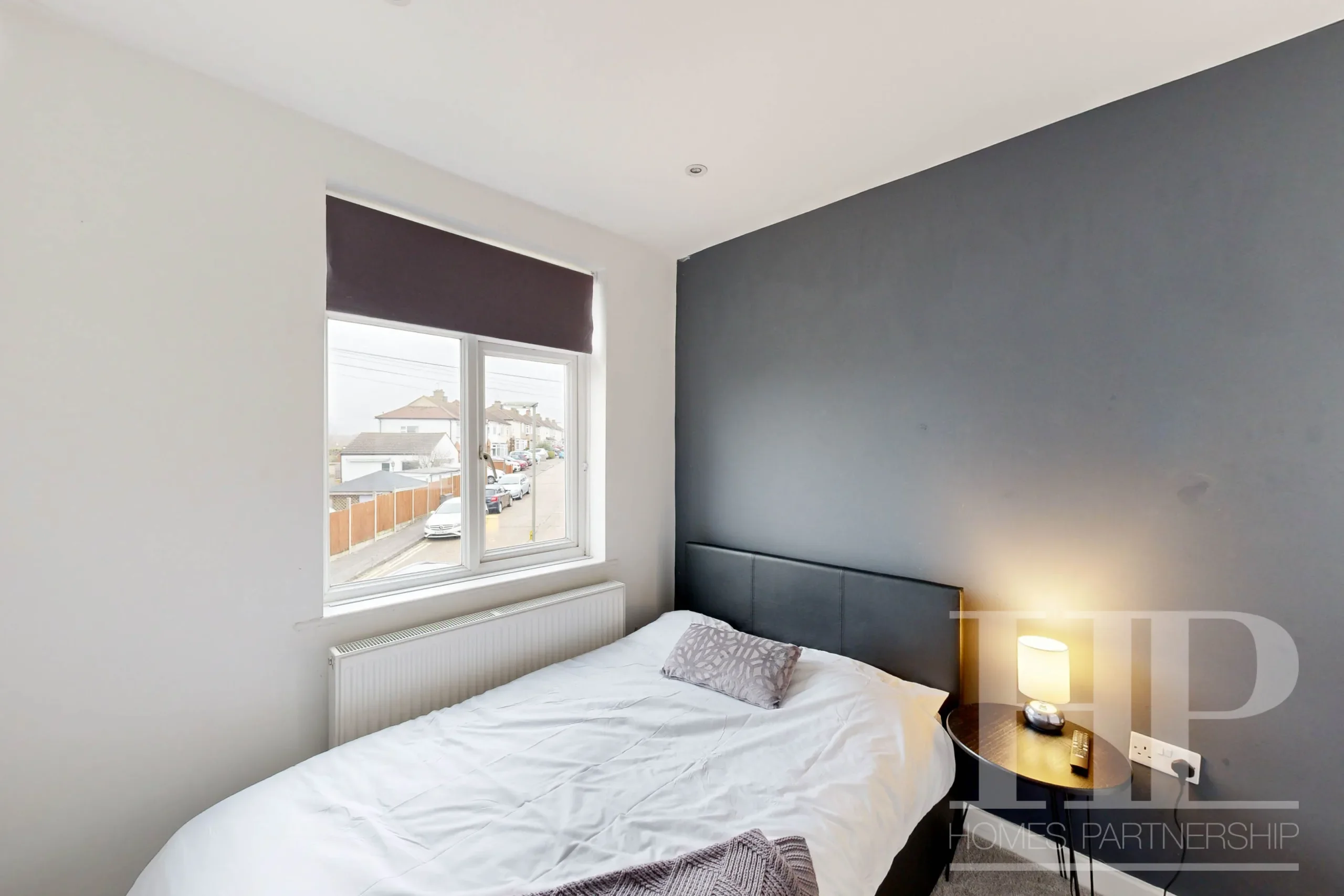 Room Prince Albert Square in Reigate and Banstead