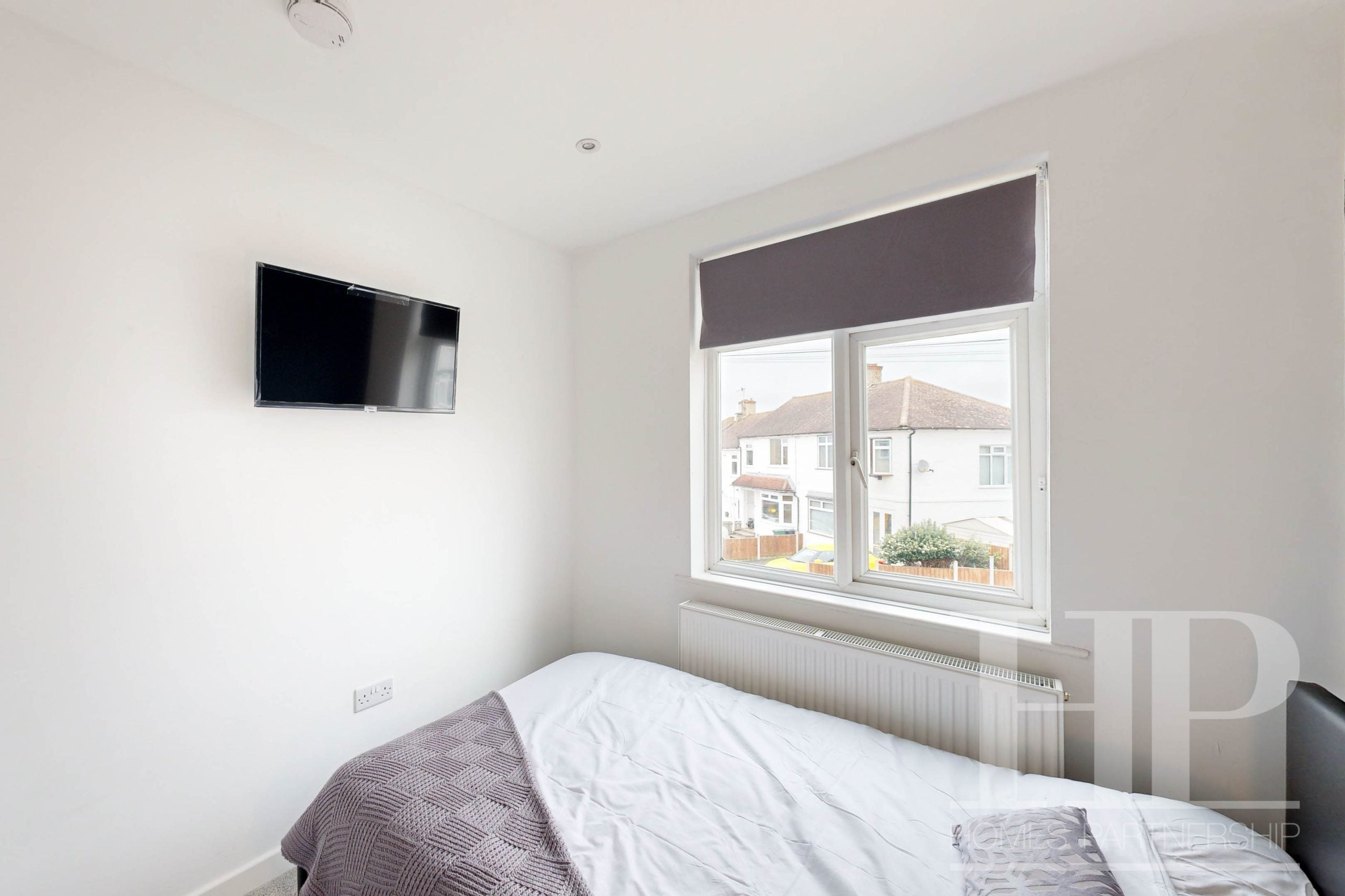 Room Prince Albert Square in Reigate and Banstead