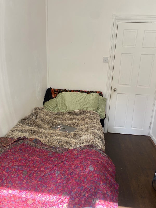 Room Banner Street in Greater London
