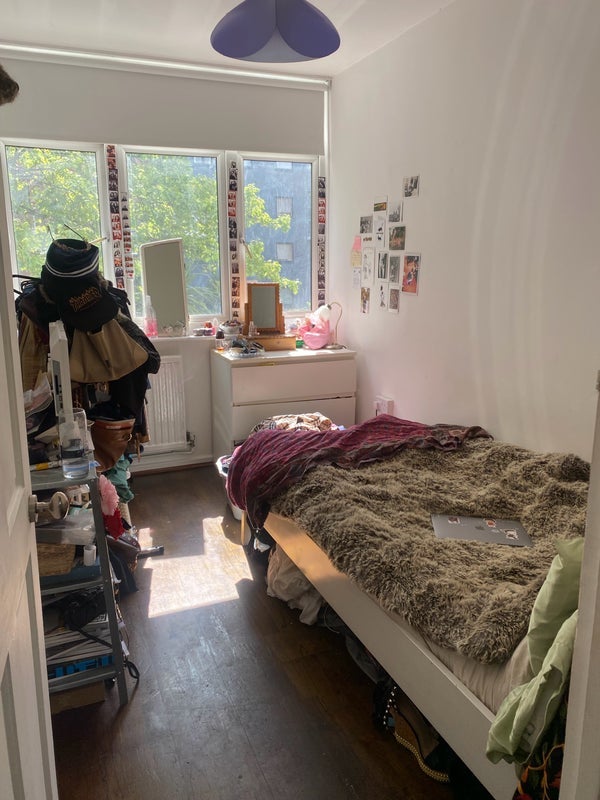 Room Banner Street in Greater London