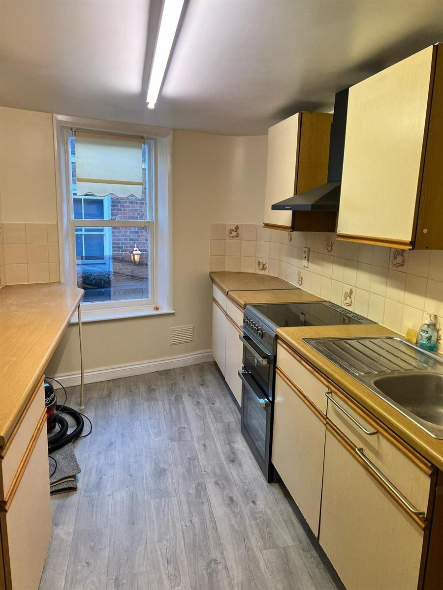 Flat Wormgate in Boston