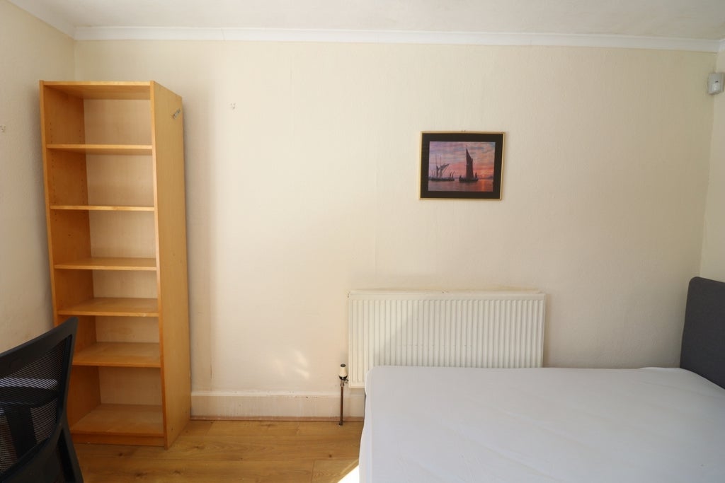 Room Globe Road in Greater London
