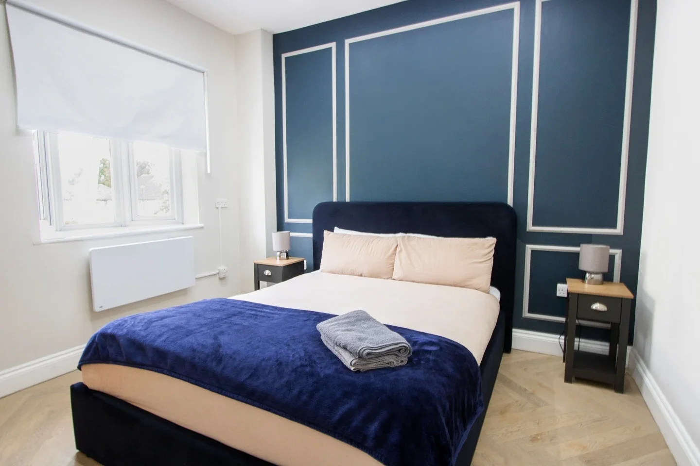Room Roxborough Avenue in Greater London