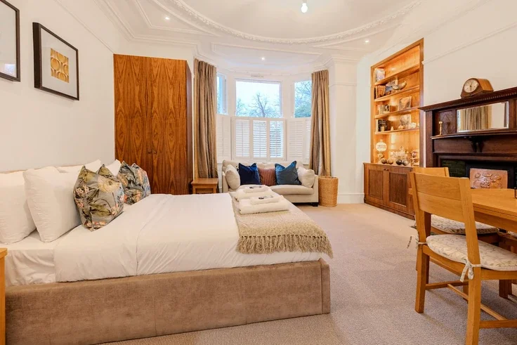 Flat Clapham Common West Side in Greater London